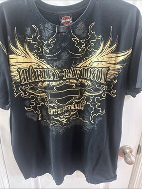 Harley-Davidson Black T-Shirt with Gold Winged Graphic